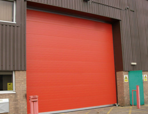 持ち上がるドアの標準的な見通しの高速引き戸42mmのパネルの産業部門別の頭上式のガレージのドア