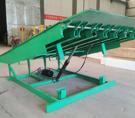 ワークショップ 自動ドックプレート ドックドアレベル 25000-40000LBS 安全デザイン メカニカルプラットフォーム サイズ 調整可能