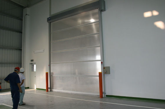 倉庫ポリ塩化ビニールの急速なローラーのドアは気候条件の押しボタンを制御します