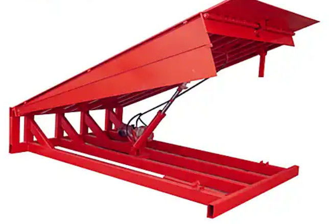 安全チェーン ワークショップ 自動ドックプレート ドックドアのレベル 25000-40000LBS 負荷のための安全な設計